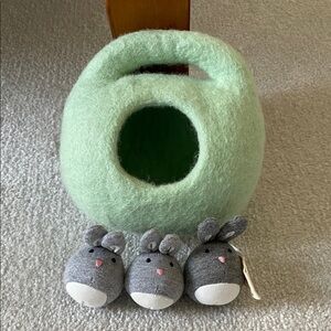 Lovevery Bunny Burrow (from Babbler Playkit)